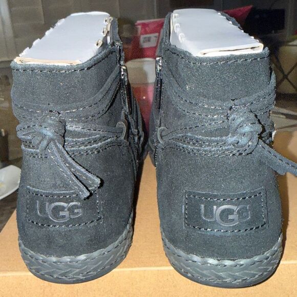 New In Box Ugg Womens Rianne Suede Braided Ankle Boots Black Size 8 - Picture 4 of 6
